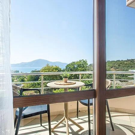 Radhima Res 9 - Double Room, Sea View Appartement